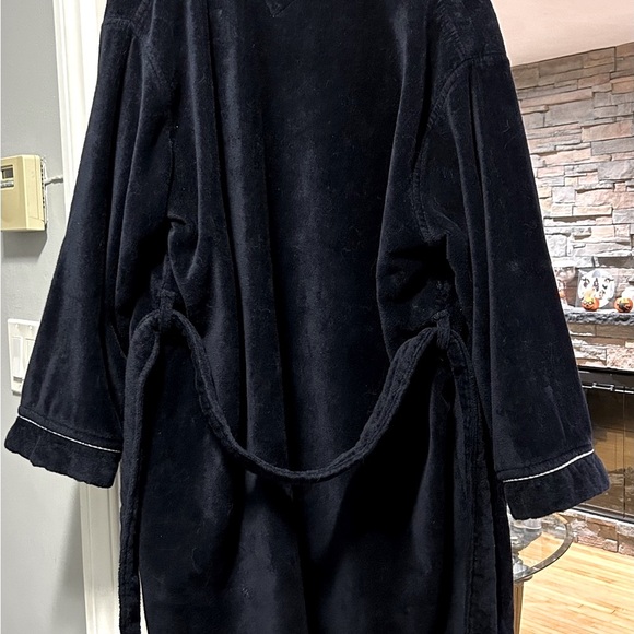 💤✨ Vintage Tommy Hilfiger Luxe Lounge Robe – Cozy Never Looked So Chic ✨💤 - Picture 13 of 14